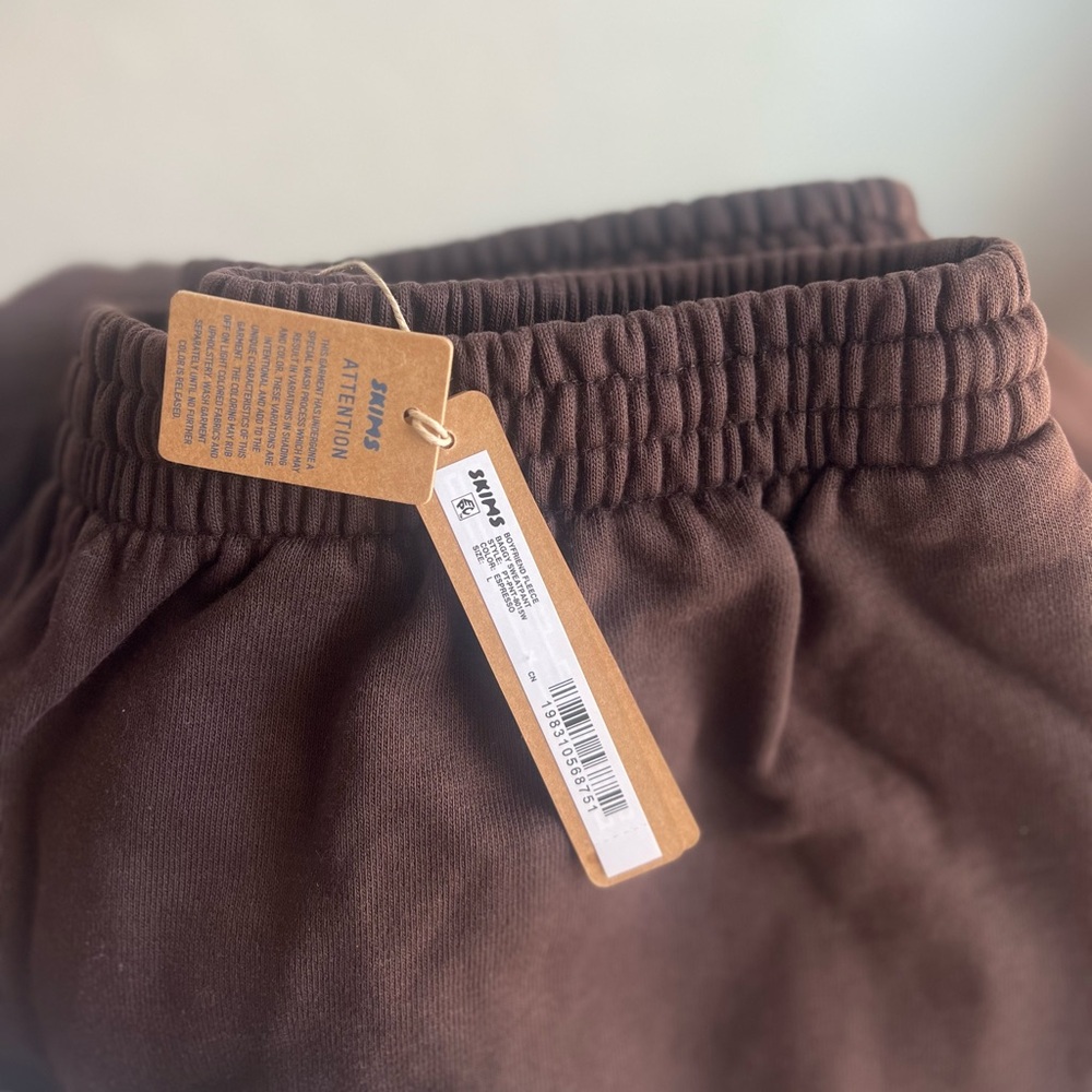 SKIMS Boyfriend Fleece Oversized Straight Leg, NWT - Picture 4 of 4